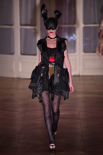 Look 33